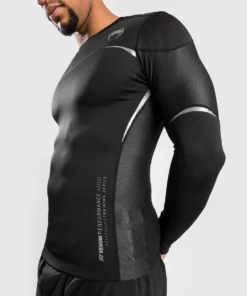Venum Tempest 2.0 Rashguard - Long Sleeves - MMA Factory -MMA FACTORY Shop a26f329a6fba01ccf446629ce4c353c59f01f09f rashguards ls tempest2.0 black grey 08 1