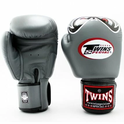 Twins "No Fear" Boxing Gloves - FBGVL3-25 - MMA Factory 3 Twins "No Fear" Boxing Gloves - FBGVL3-25 - MMA Factory